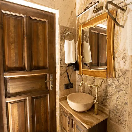Medusa Cave Hotell 3*