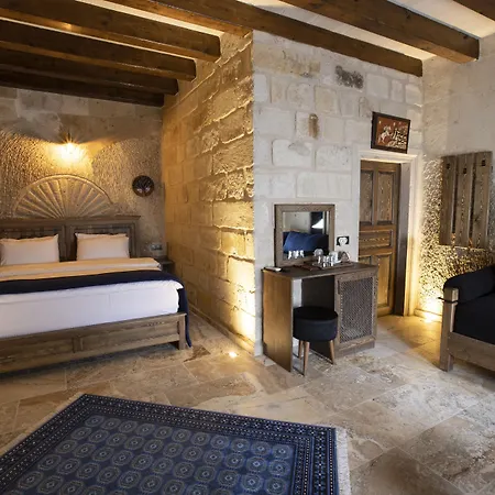 Medusa Cave Hotel 3*