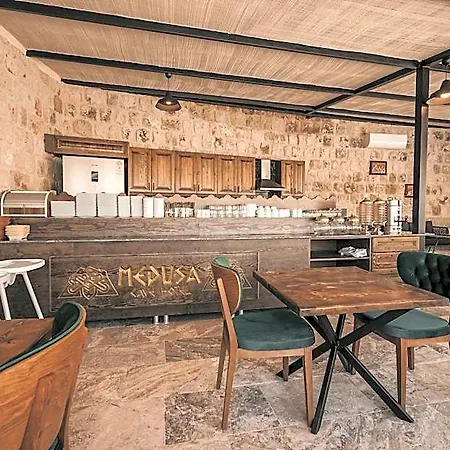 Medusa Cave Hotel